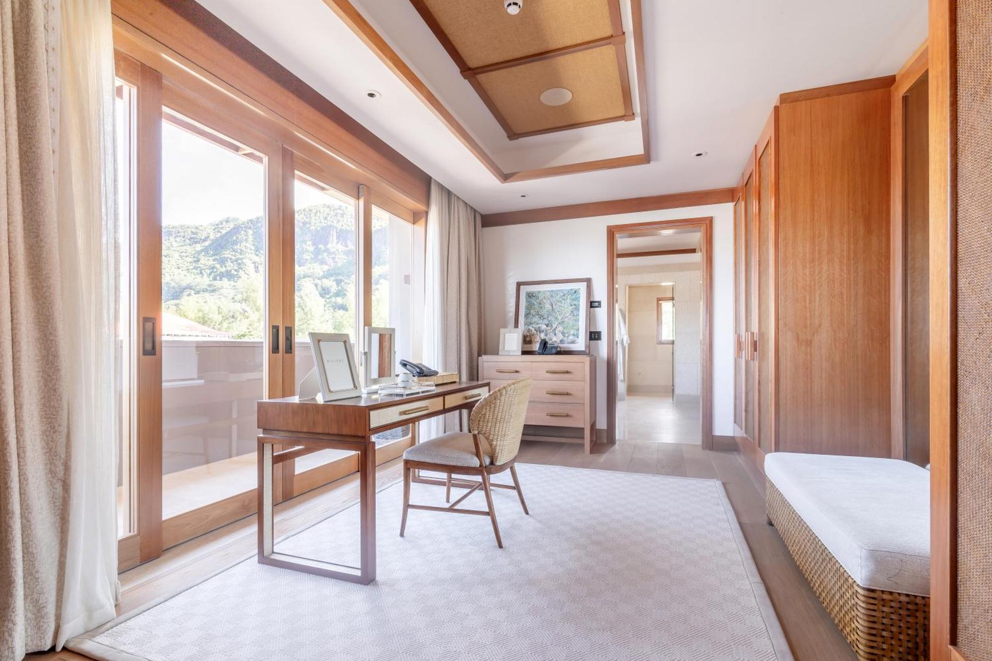 L'Escale Resort Marina & Spa - Small Luxury Hotels Of The World Victoria Room photo
